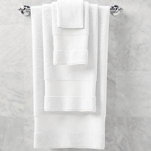 Frontgate Resort Bath Towel in White