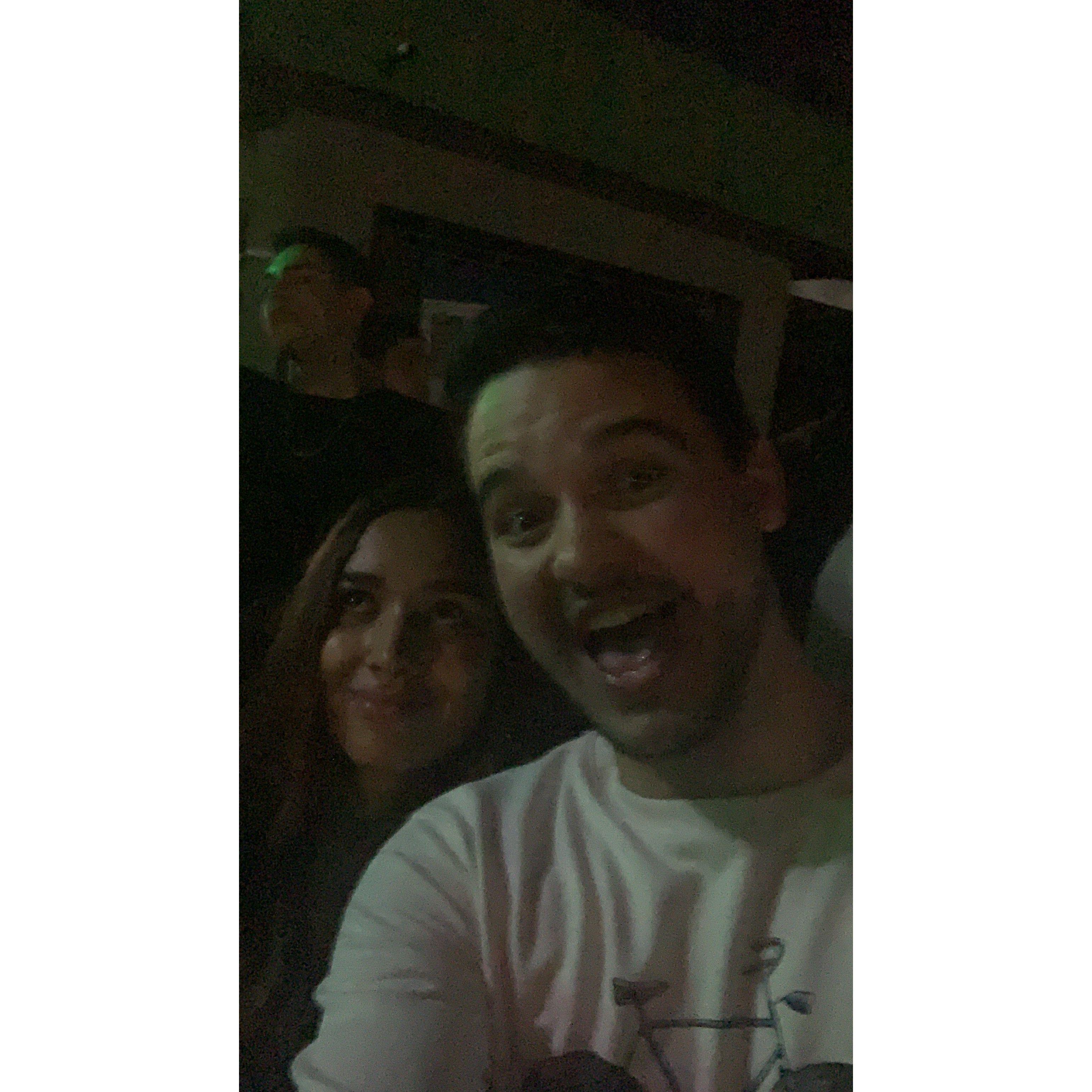 Nuestra primera foto juntos aquel día que nos quedamos en la fiesta de la Cuevita