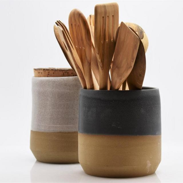 Utensil holder