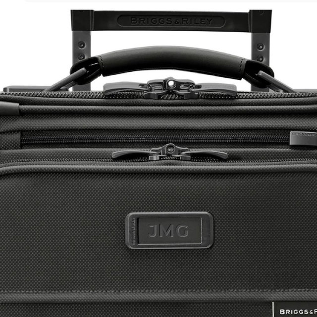 Essential 22" Carry-On Expandable Spinner