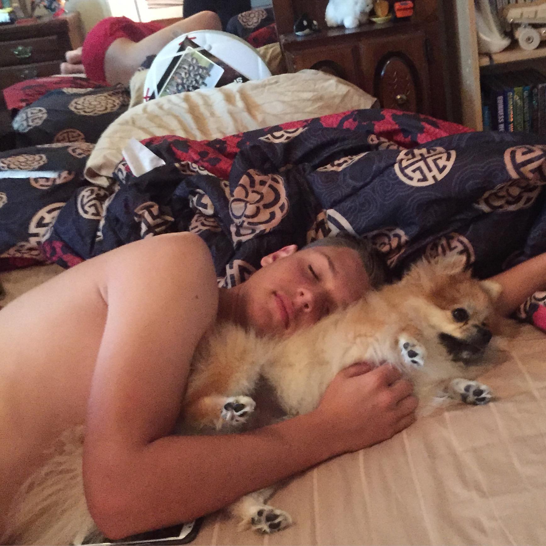 The best man in his natural habitat smothering Ralphie, the brides fur baby (Check out poor Ralphie’s face yearning for help).