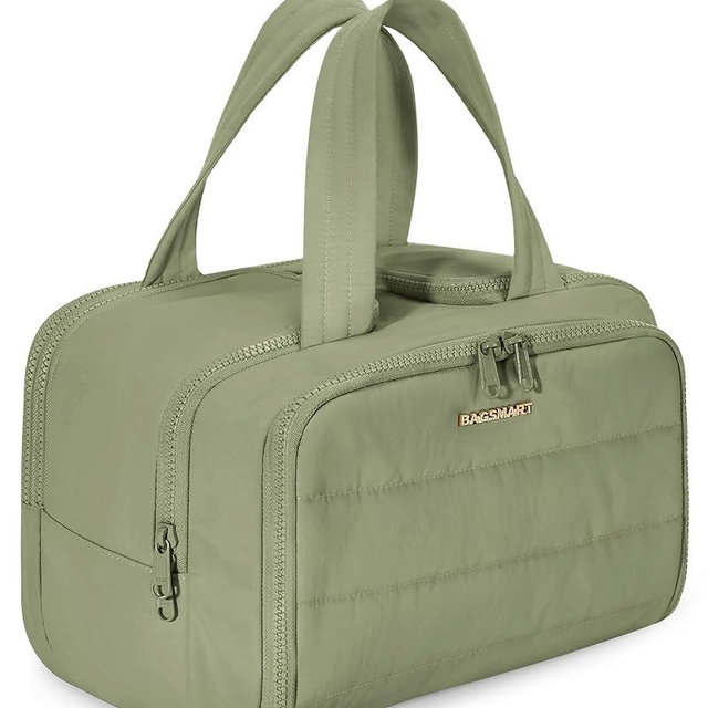 BAGSMART Travel Toiletry Bag, Lightweight Large Wide-open Travel Bag for Women, Puffy Cosmetic Makeup Bag Organizer with Handle for Accessories,Essentials, Toiletries, Green