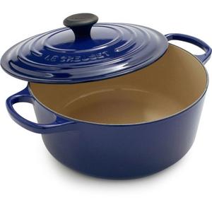 Le Creuset Signature Round Dutch Oven, 5.5 qt.