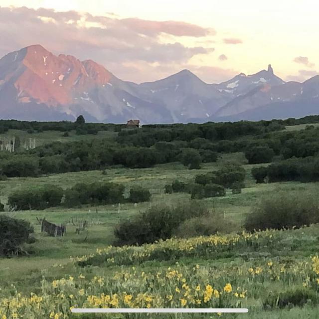 “Minimoon” in Palisade and Telluride