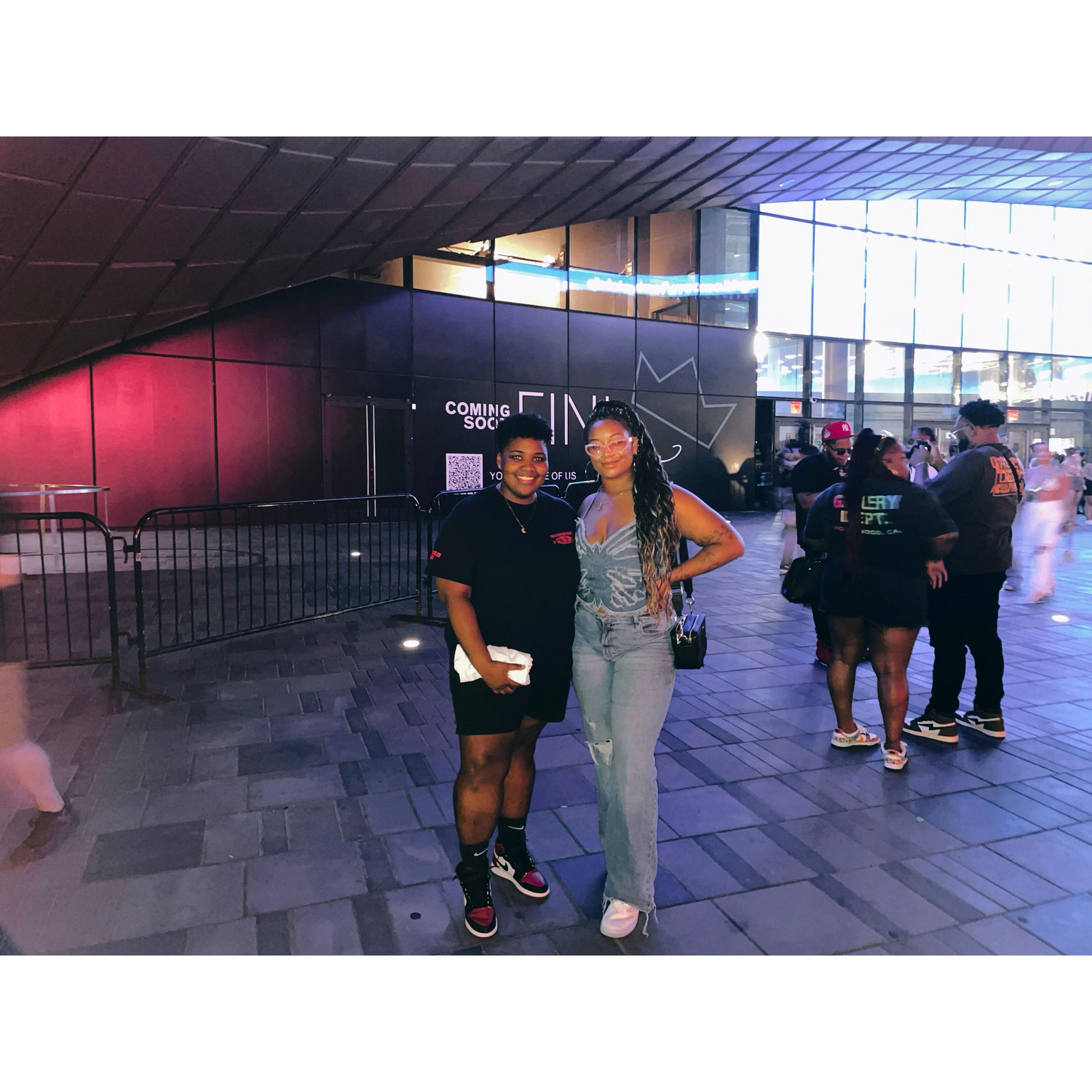 Dom’s 1000th time seeing Drake and my first. A night to remember because I got to see her fan girl over her favorite artist in the world for the first time. If you know Dom, you know she loves Drake.