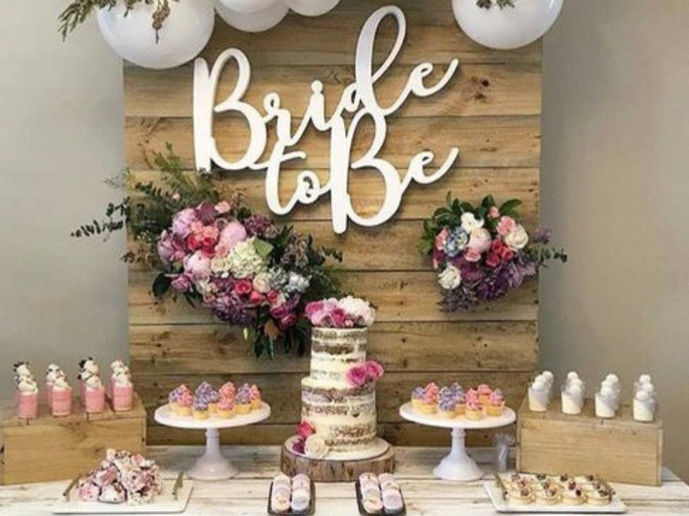 The Wedding Website of Kylie Parsons and Lee Jones