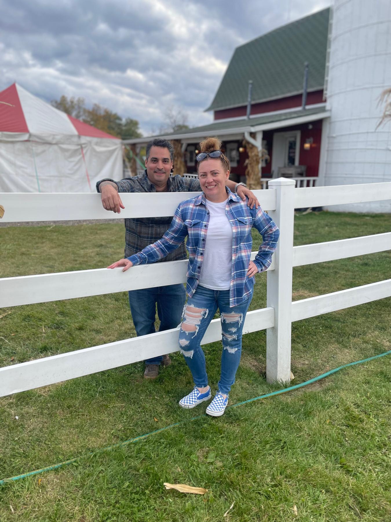 Fall apple 🍎 orchard fun in Michigan!