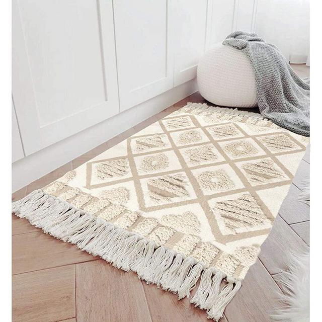 Seavish Tufted Cotton Area Rug,2X 3 Beige Geometric Hand Woven Fringe Throw Rugs Shag Accent Fringe Tassel Rug for Living Room Bedroom Bathroom Kitchen Laundry Dorm