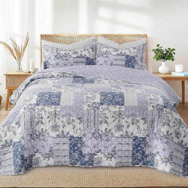 GOONE XL Queen Quilt Set 90x96 Inches, Blue Floral Boho Bedspread Farmhouse Bedding Set, Lightweight Coverlet Set, Reversible Bed Cover, Quilt Queen Size with 2 Pillow Shams All-Season