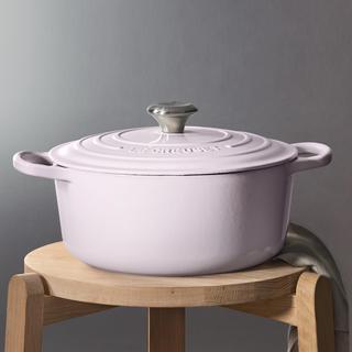 Le Creuset, Signature Round Dutch Oven - Zola