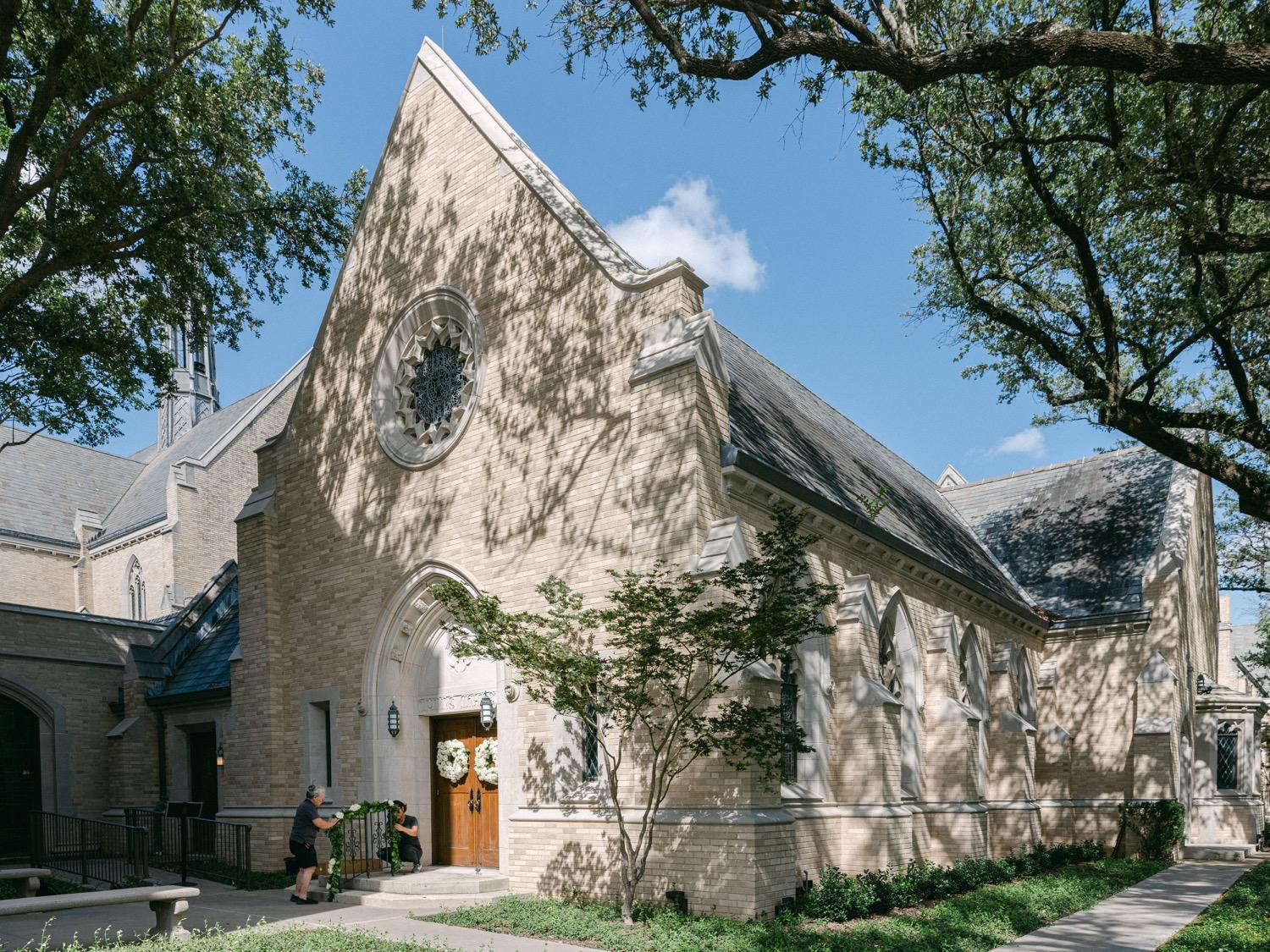 The Wedding Website of Andrea Lara and Mitchell Ralph Williams