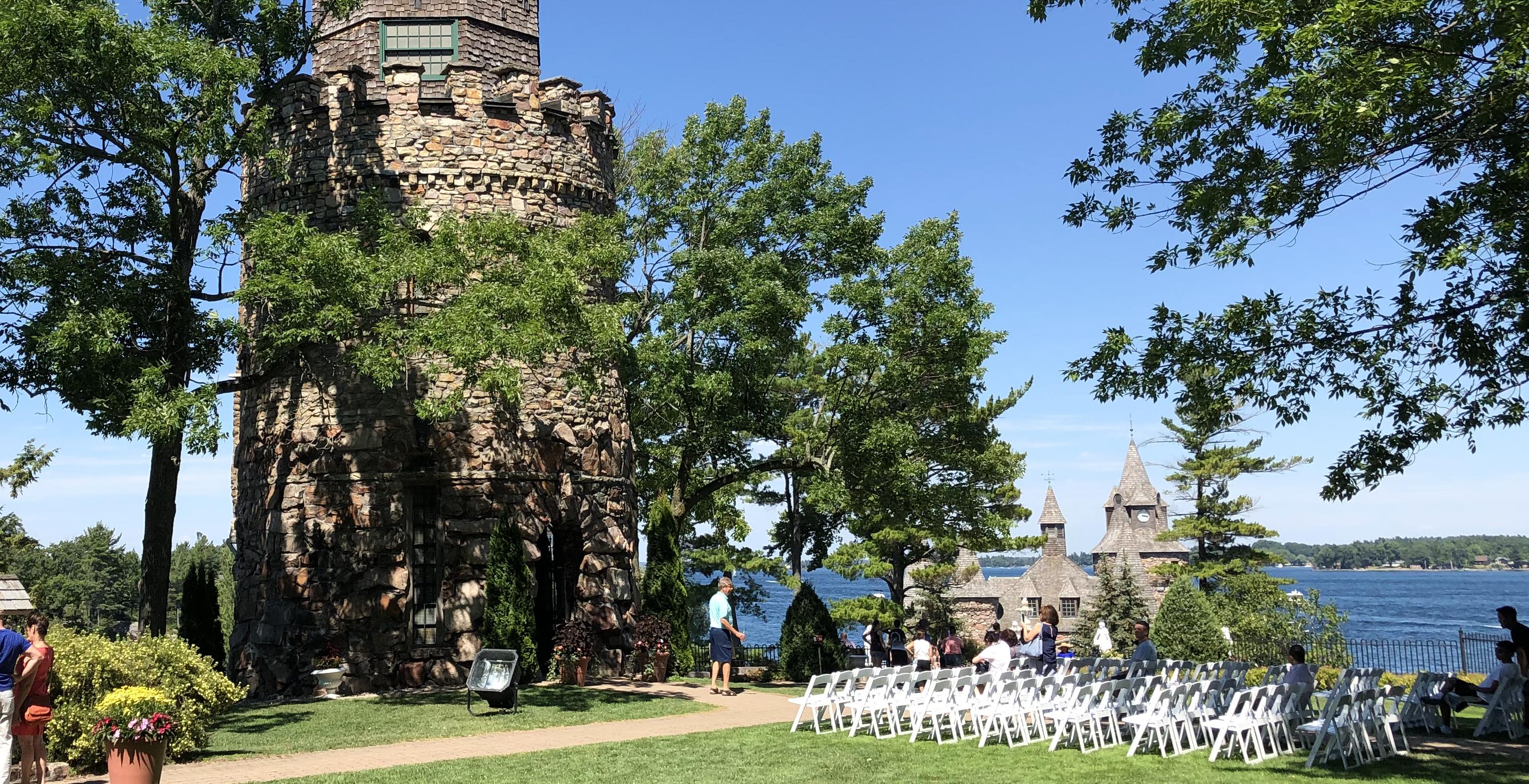 The Wedding Website of Shannon MacRae and Kirk Kubiak