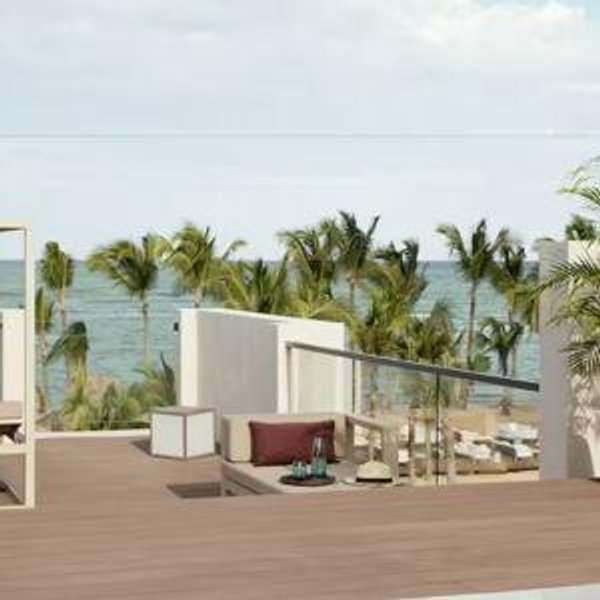 Upgrade to a Club Level Suite at our Honeymoon Resort