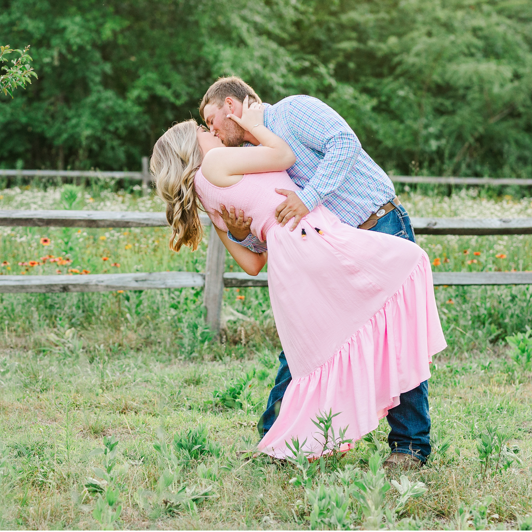 Engagement Pictures!! May, 2021