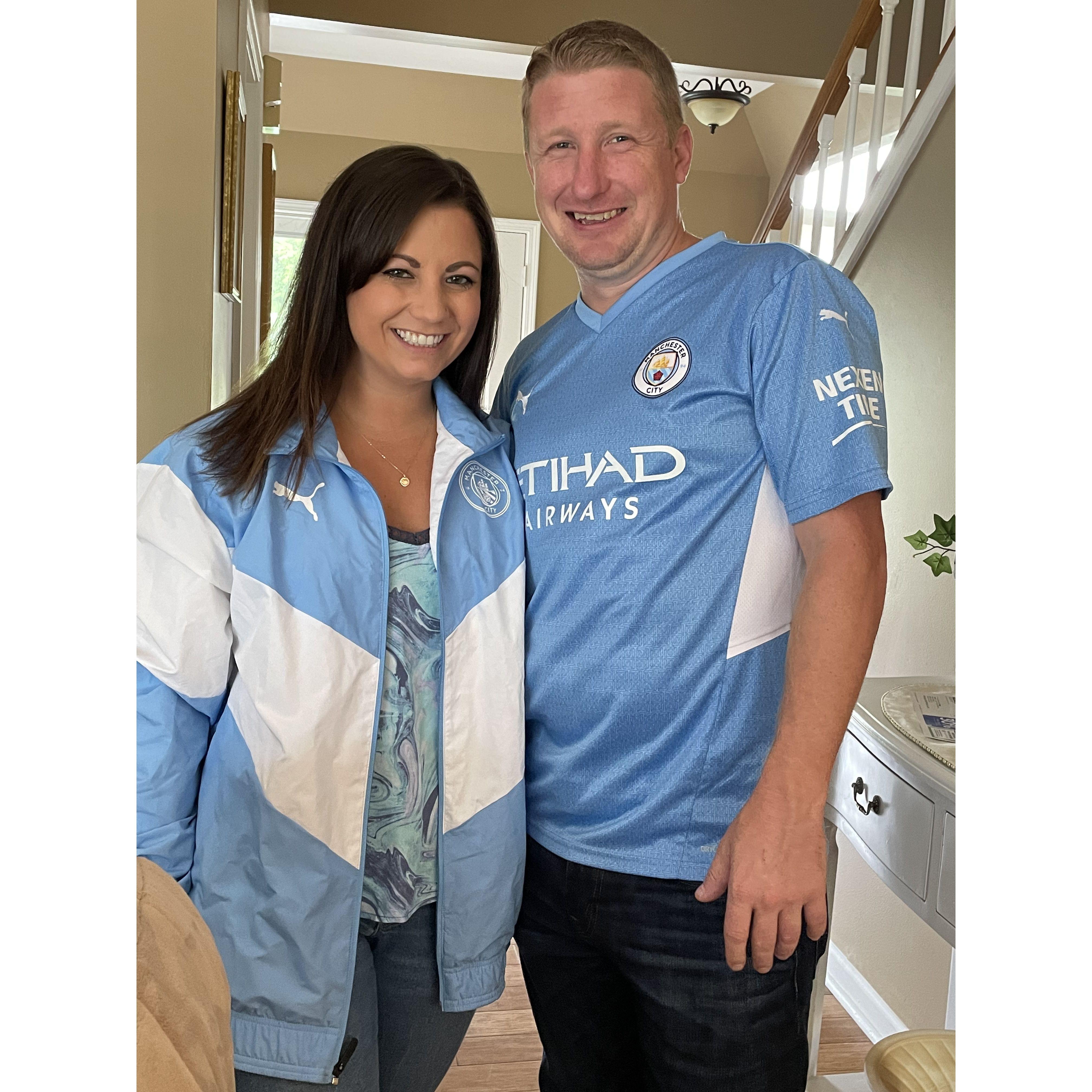Ryan convincing Alyssa to become a Manchester City fan.