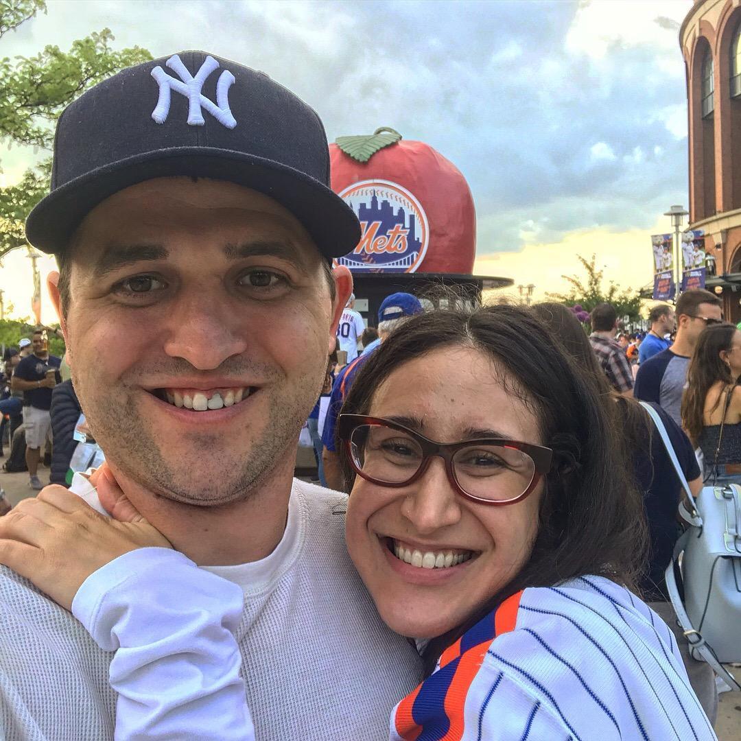 I’m marrying a Yankees fan! 🤷‍♀️
I’m marrying a Mets fan! 🤷‍♂️