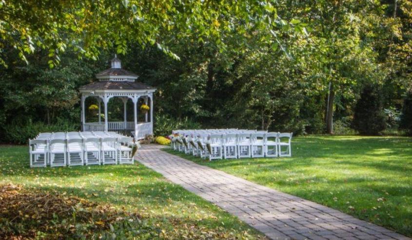 The Wedding Website of Jen Rodriguez and Lone Carter