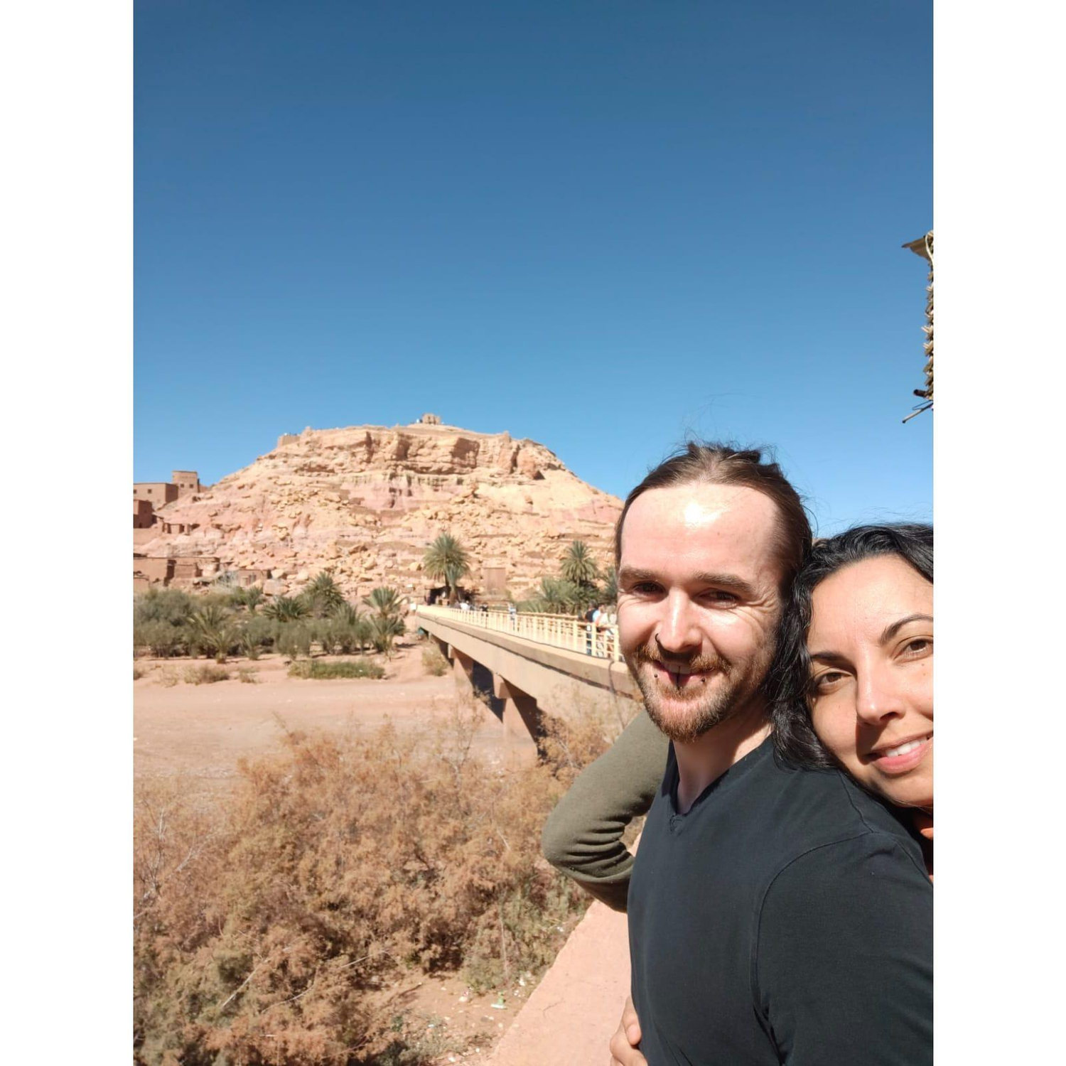 The day after we got engaged. Le lendemain de nos fiançailles.