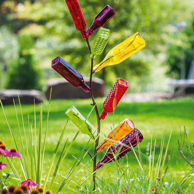 Dumfries Bottle Tree Garden Stake
