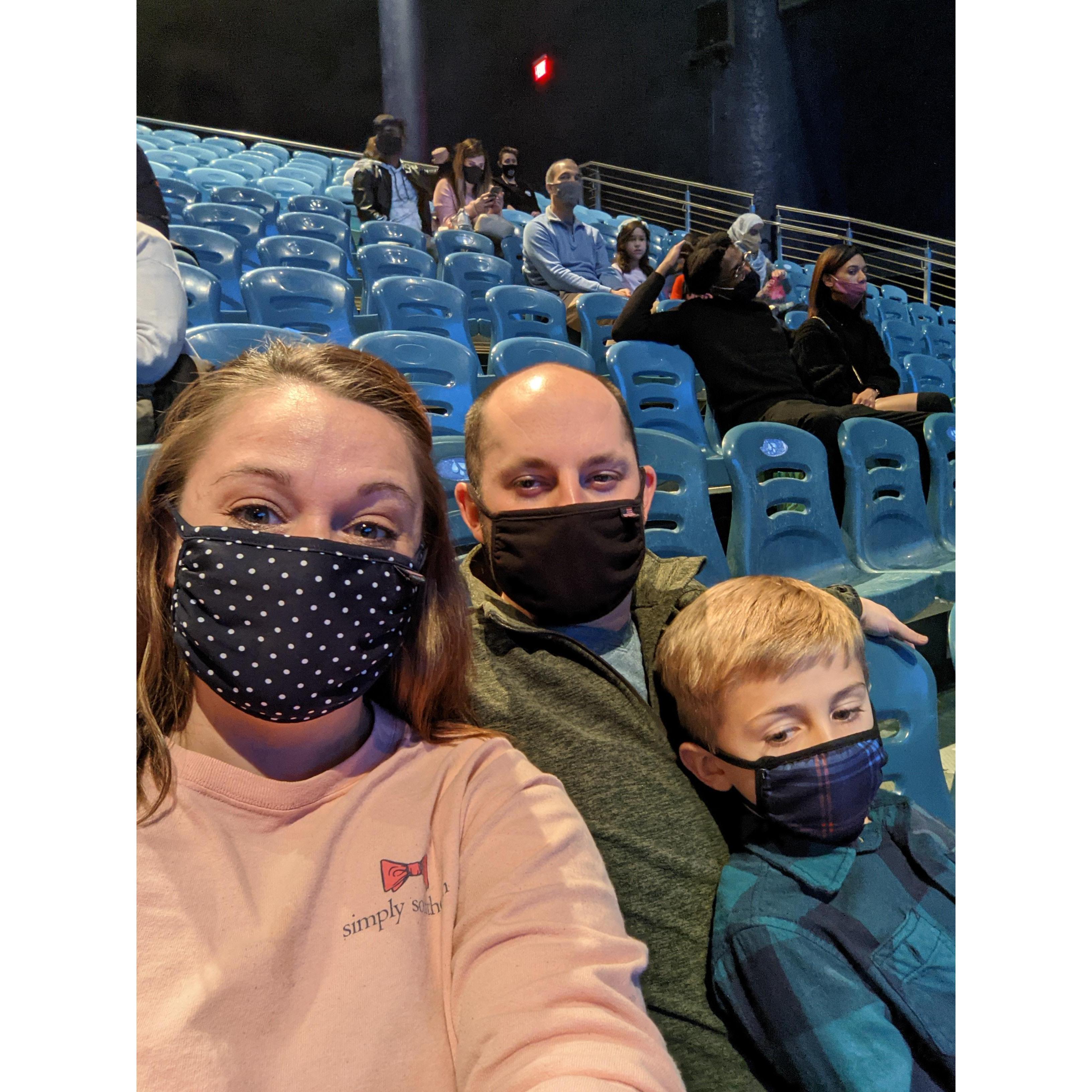 Georgia Aquarium family adventure to see the sharks.