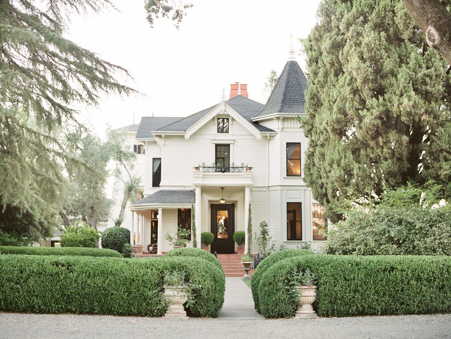 The Wedding Website of Bernadette Pacariem and David Huo