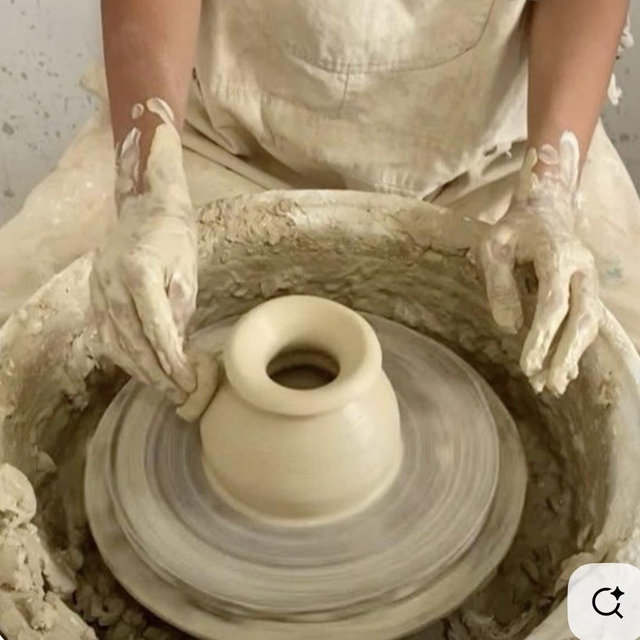 Kingston Pottery Class For 2 🤎