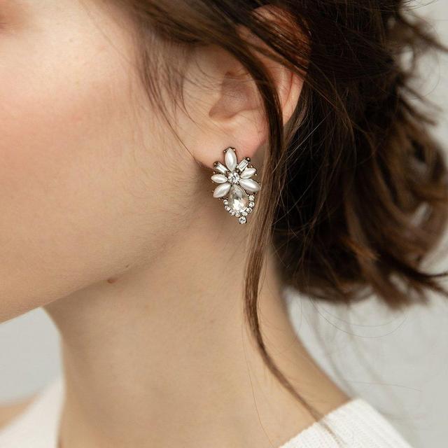Pearl Floret Studs