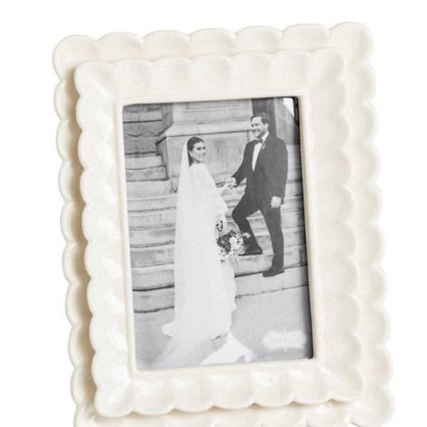 Large Scalloped Frame