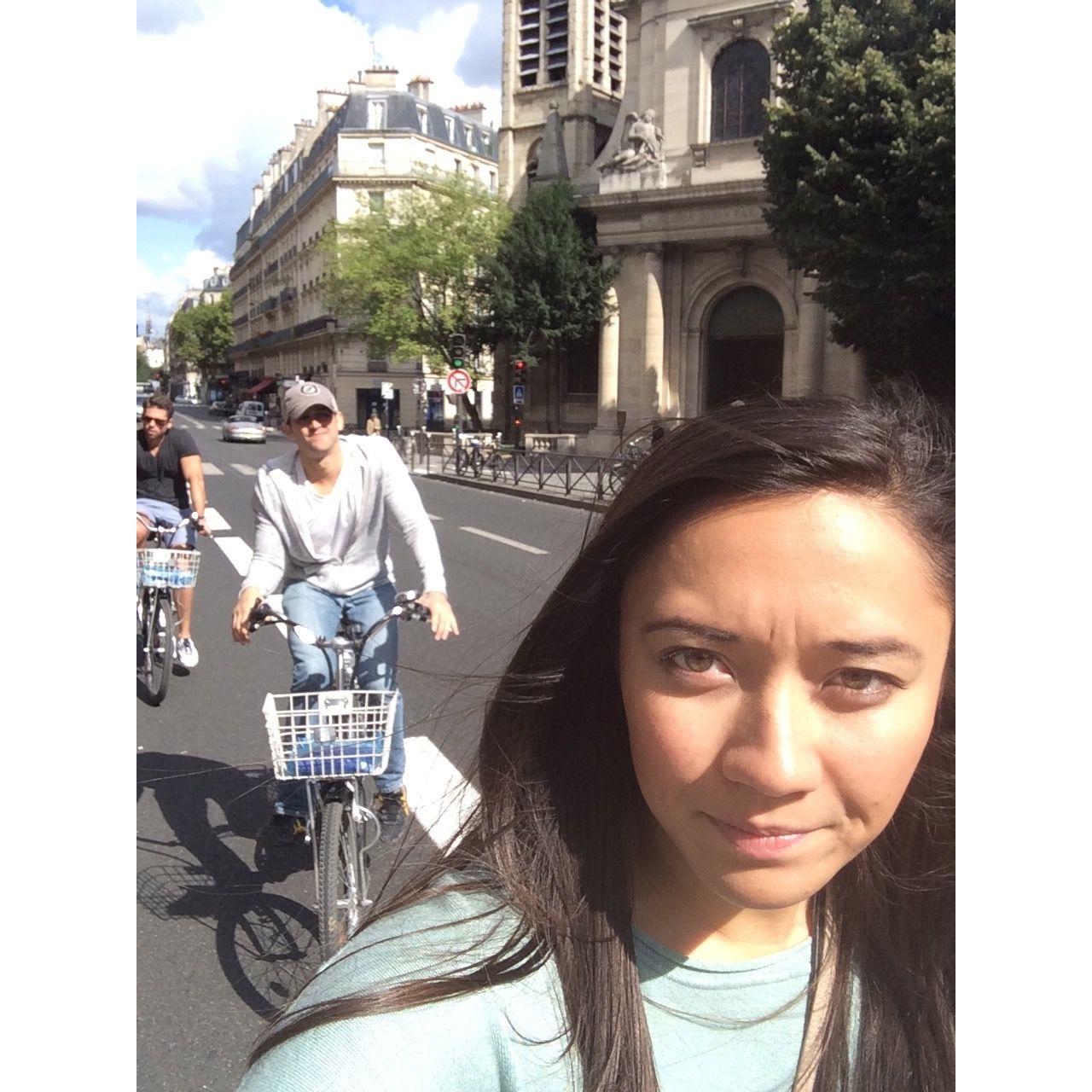 Biking around Paris