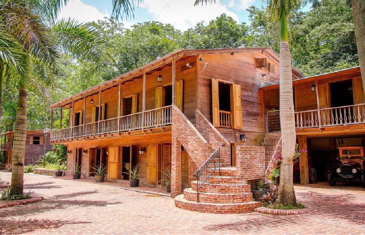 The Wedding Website of Leniel Soto and Yesire Miranda