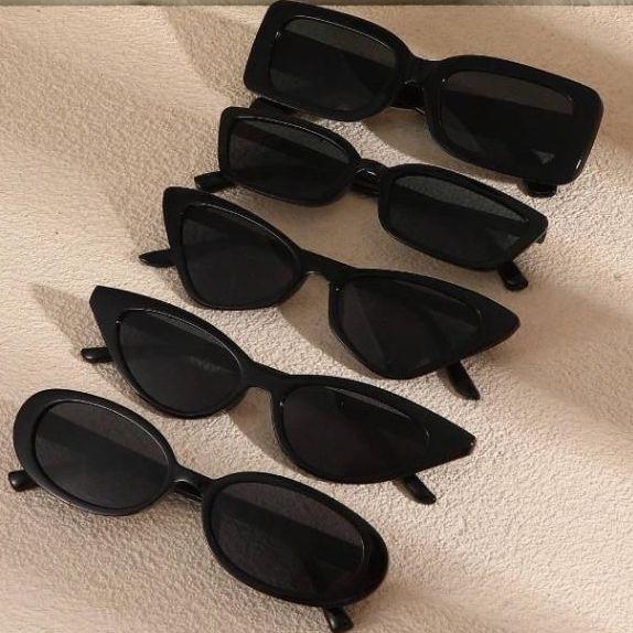 Don’t forget your sunglasses! Any style, all black, perfect for a few fun photos we’ll be snapping.
