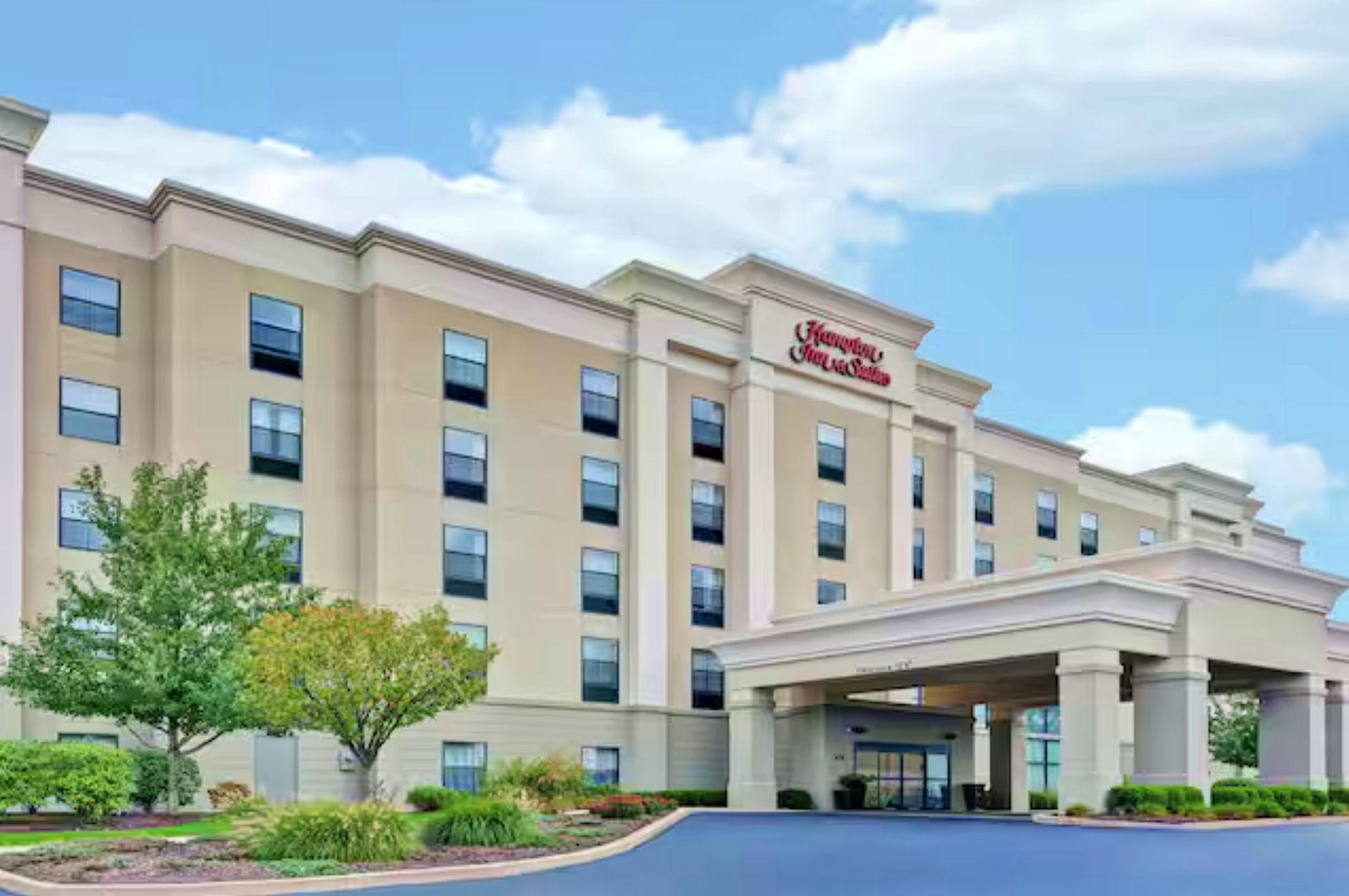 The Wedding Website of Yelena Cochrane and Troy Bunnell