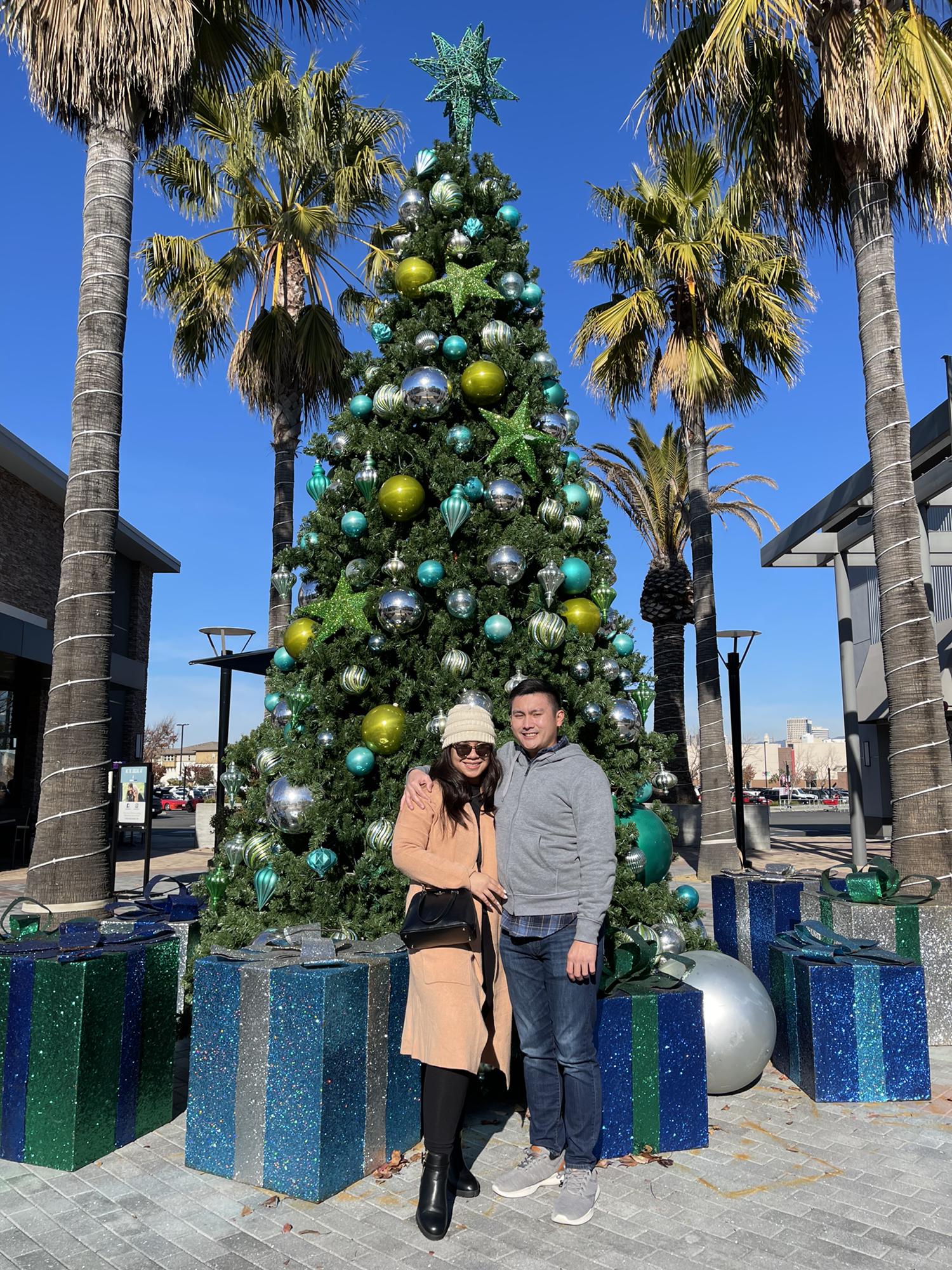 01/01/2022 
We celebrated our 5th year anniversary! Photo taken by Val! ;)