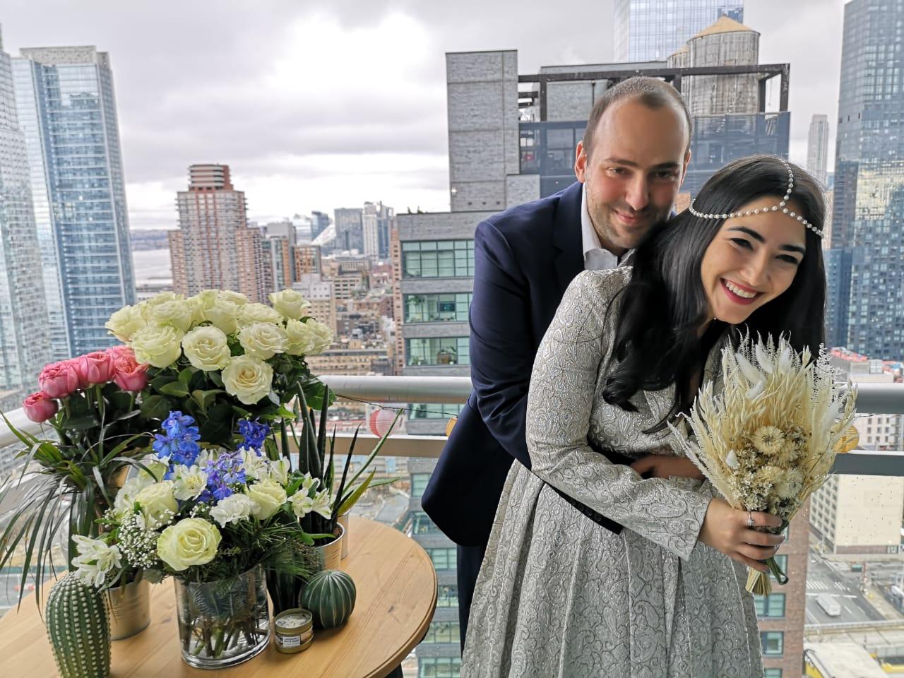 The Wedding Website of Cesar Yazbeck and Luna Aizarani