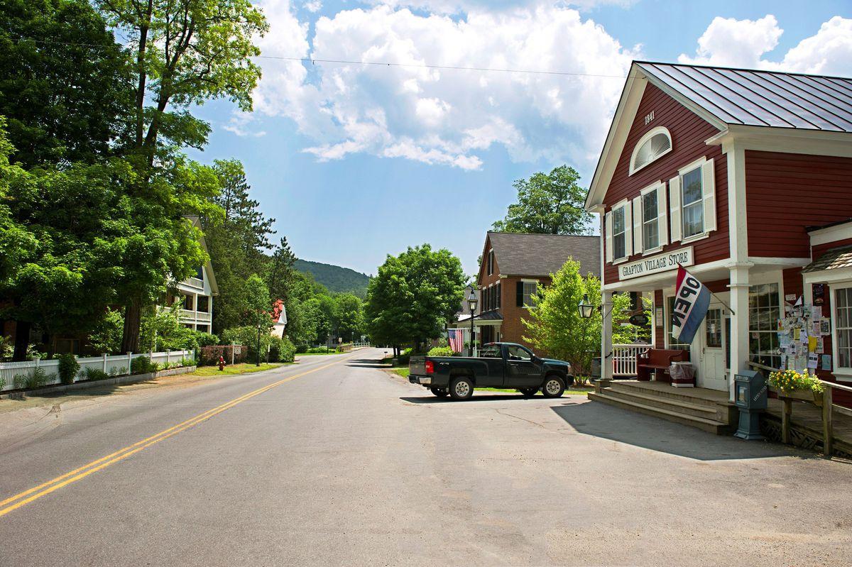 The Wedding Website of Caroline DiNicola Fawley and Connor Mcghie