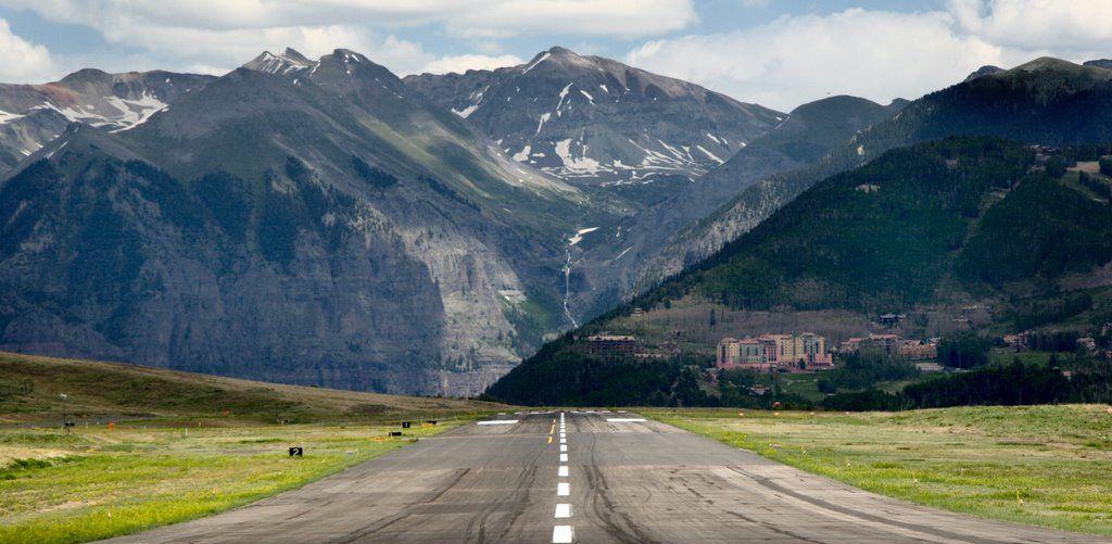 The Wedding Website of Alexis Rinker and Justin Williams