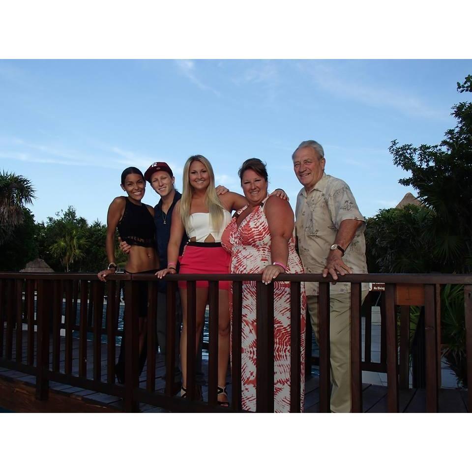 HAMMOND FAMILY, CANCUN 2013