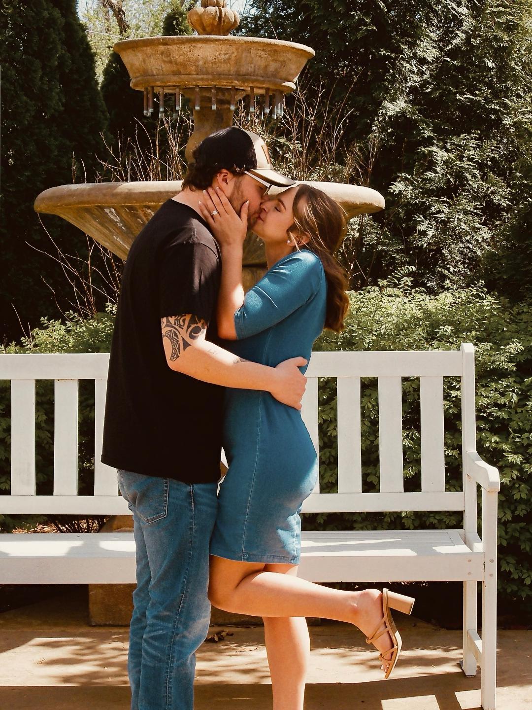 The Wedding Website of Laura Hill and Eric Cotton