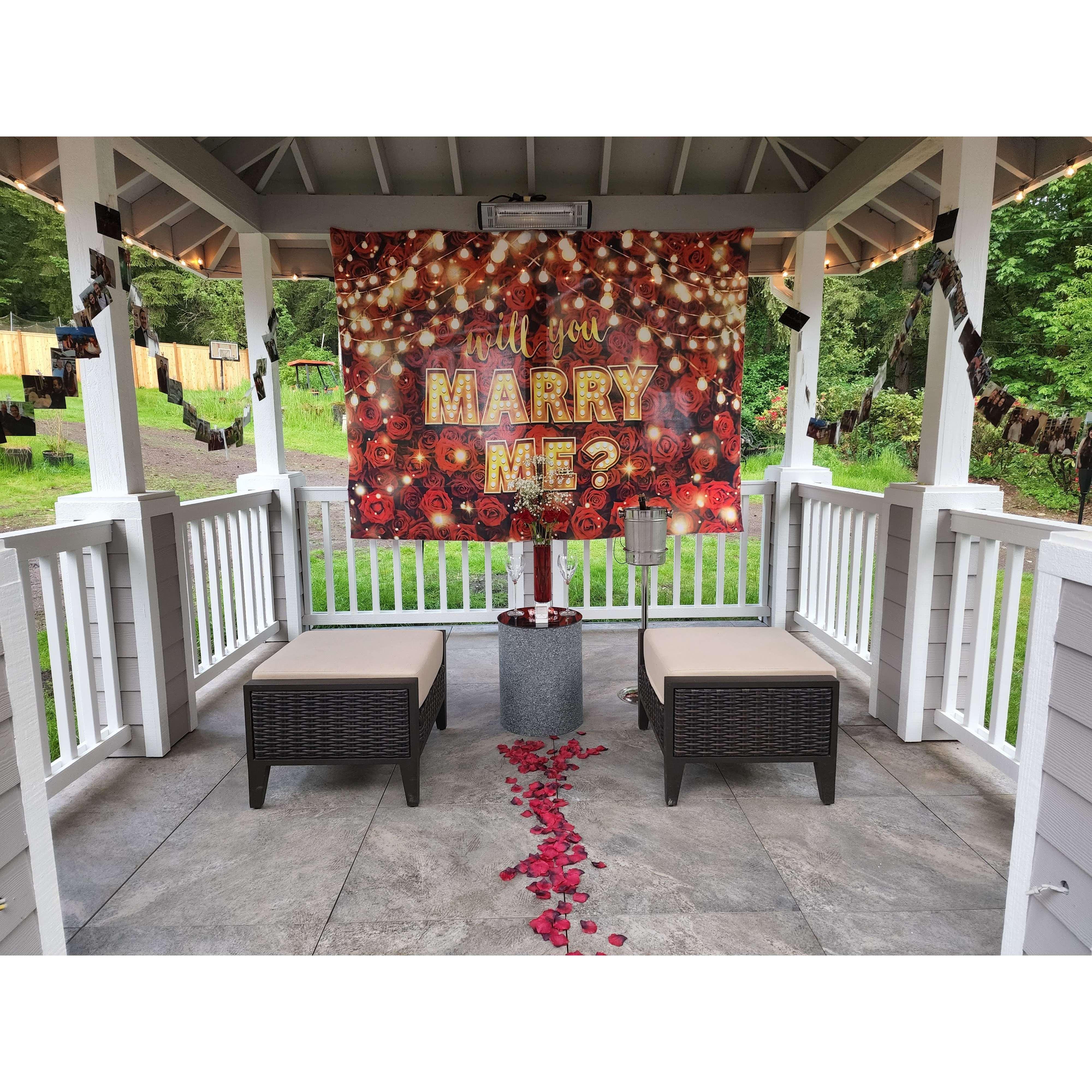 Proposal setup in the daylight.