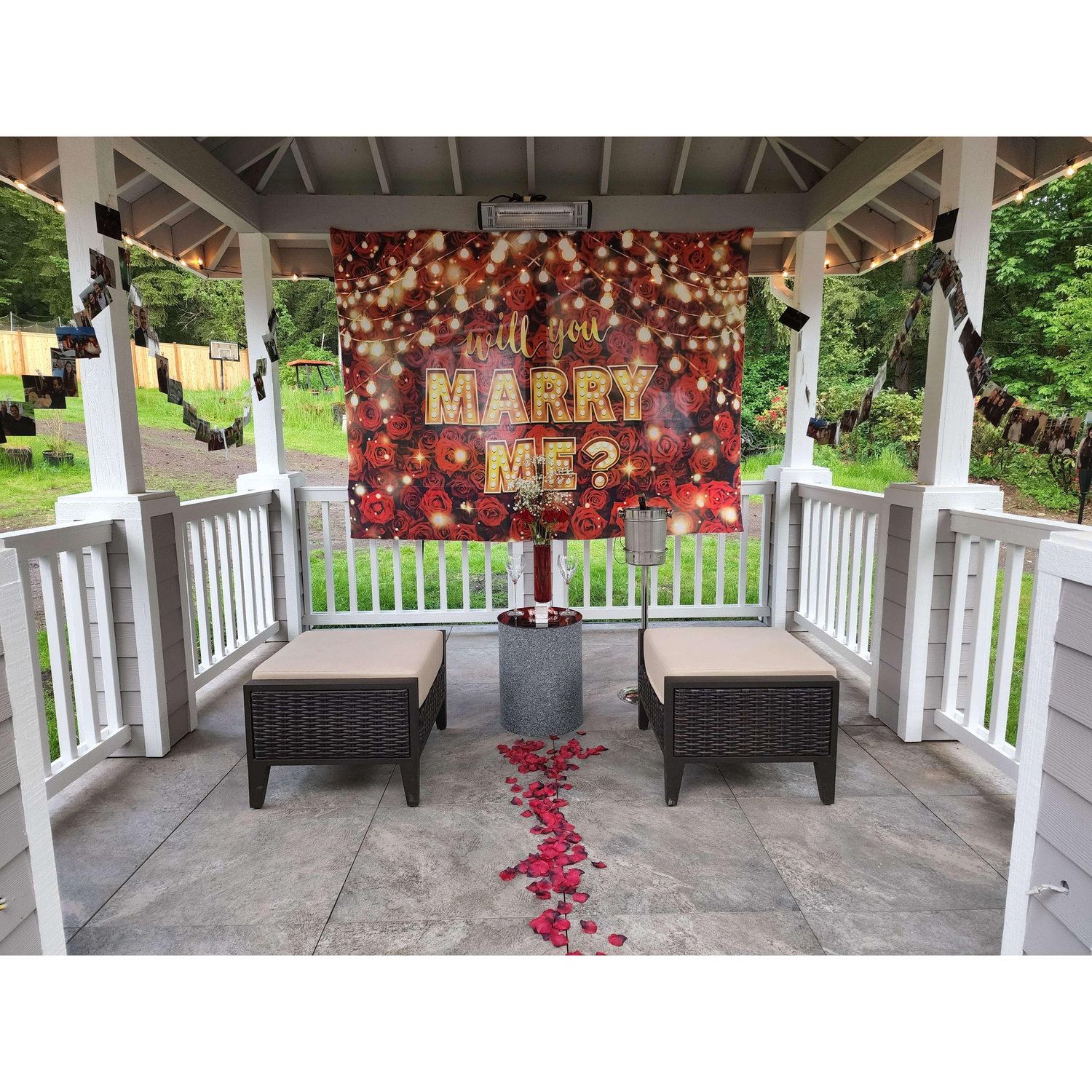 Proposal setup in the daylight.