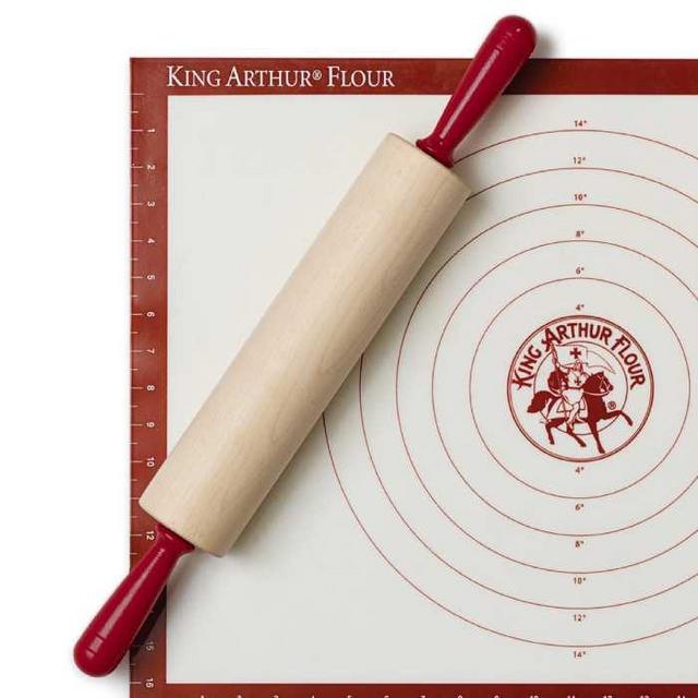 King Arthur Flour 12" Maple Rolling Pin And Mat Set
