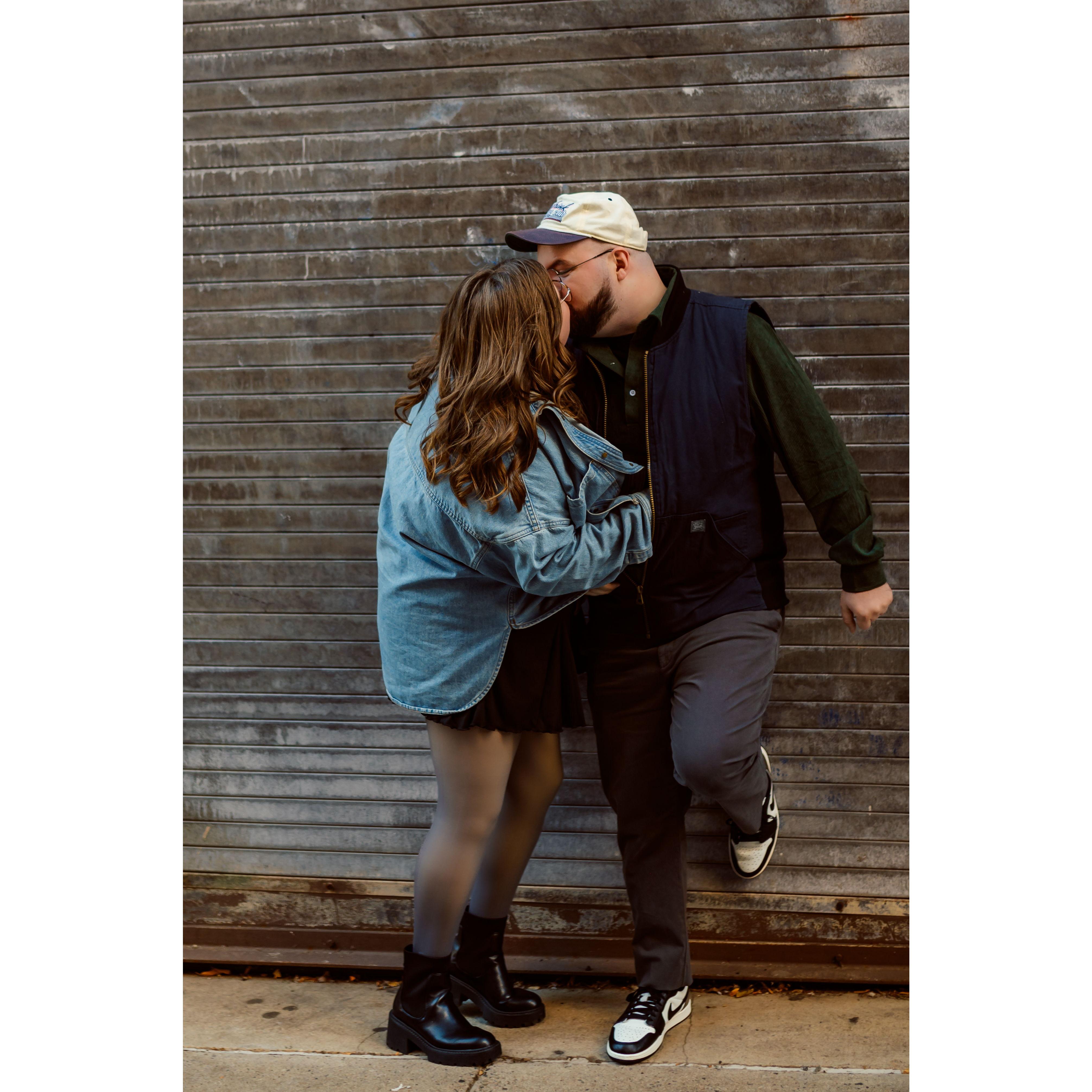 SMOOCHIN