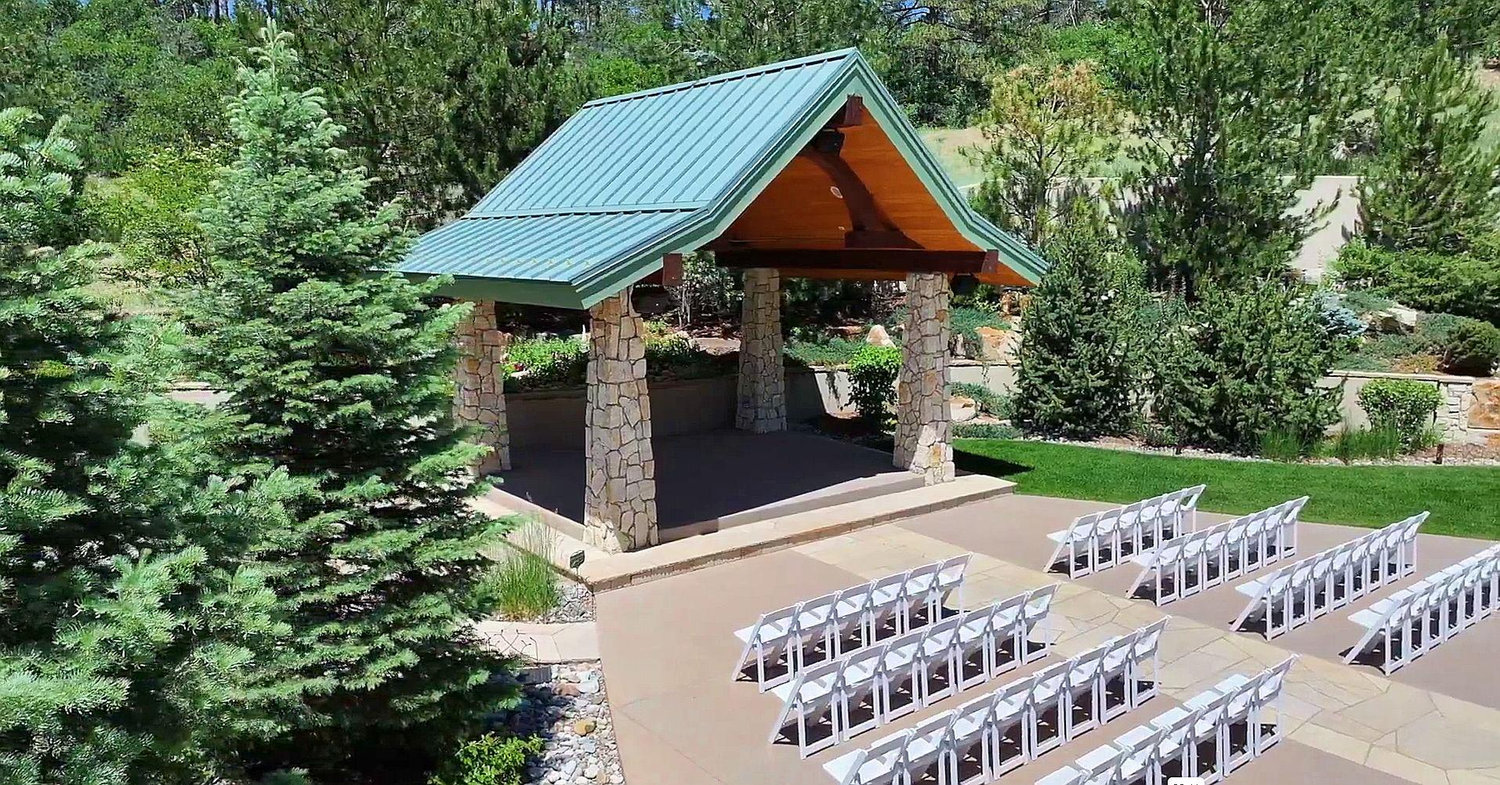 The Wedding Website of Kaylin Johnson and Exocee Iragi