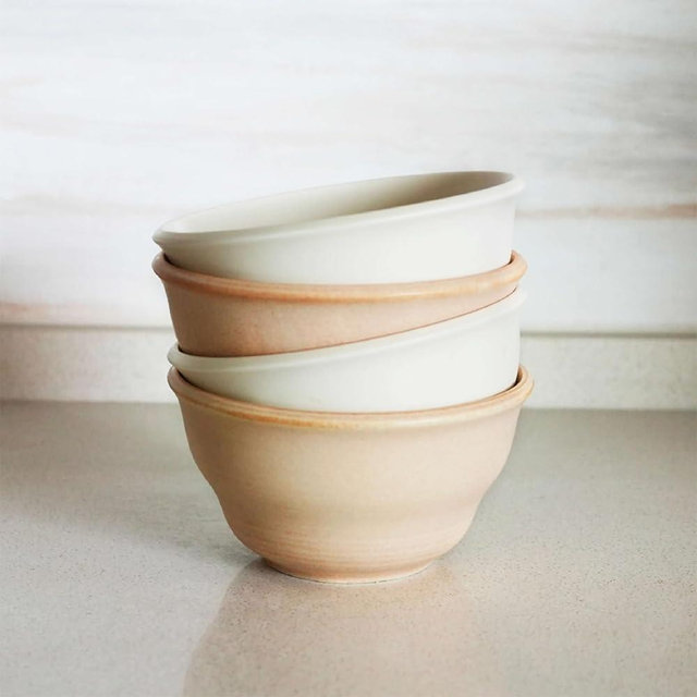 seicasaya 4.5-Inch Earth Tone Dessert Bowls, 8oz Small Ceramic Serving Bowls Set of 4, Matte Glaze Cream & Tan for Ice Cream, Snacks (4, Creamy White/Light Brown)