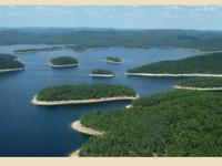 Broken Bow Lake