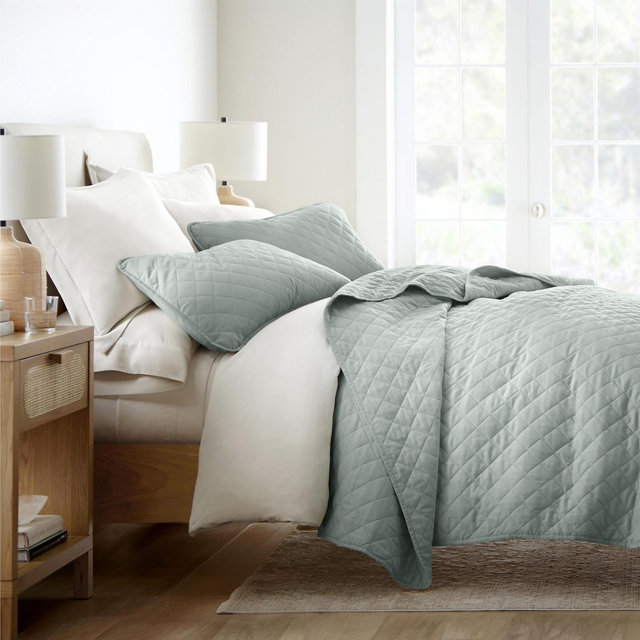Stripes Floral and Diamonds Quilted Coverlet Set With Shams - Becky Cameron, Diamond Stitch / Eucalyptus, Full/Queen