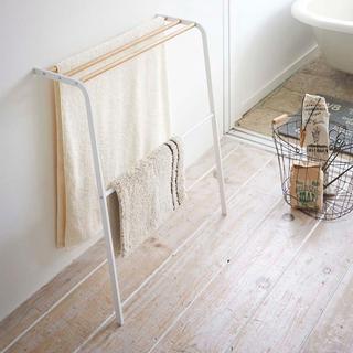 Tosca Leaning Bath Towel Hanger