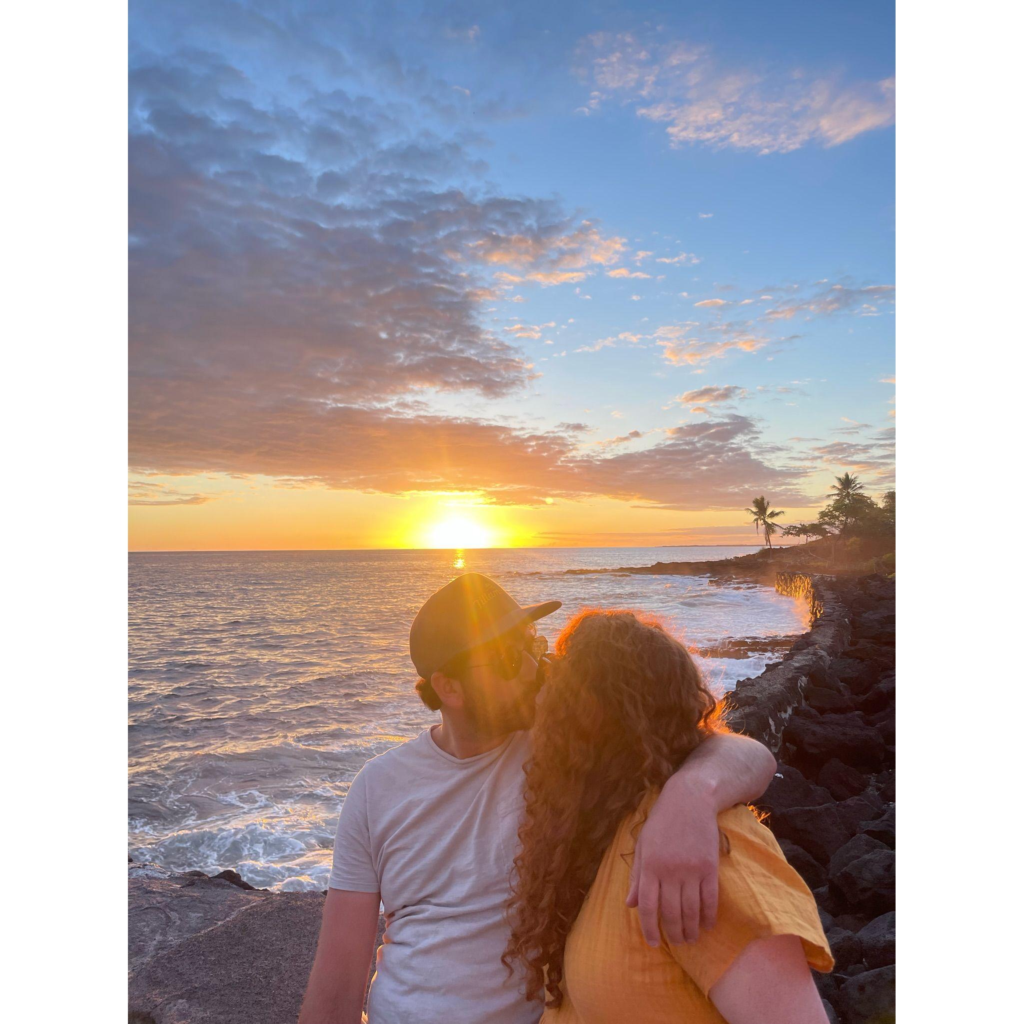 Hawaii sunset smooch!
Pete's rating: "Mouthfeel 10/10, Scent- sushi."