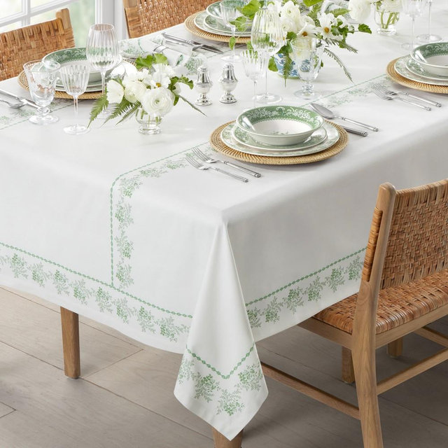 English Floral Tablecloth, 70"x108", Green