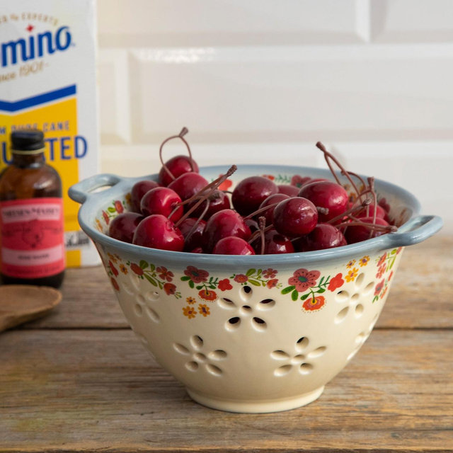 Ceramic Berry Colander - Cream Floral